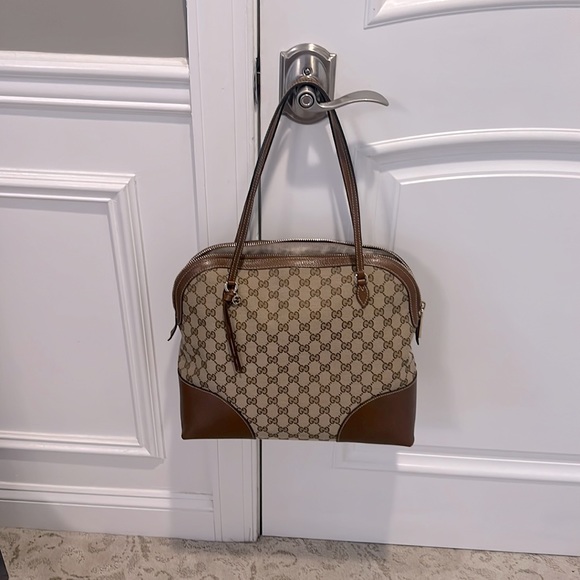 Gucci tote is in brand new condition & comes with dust bag - Picture 2 of 9